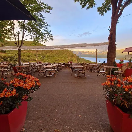 De Croix 韦尔东的圣克鲁瓦