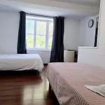 Hotel De Croix *
